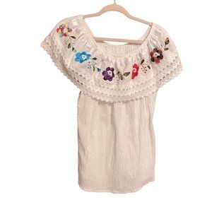 Embroidered Women’s Mexican handmade-Crocheted Lace-Size M/L- Off shoulder